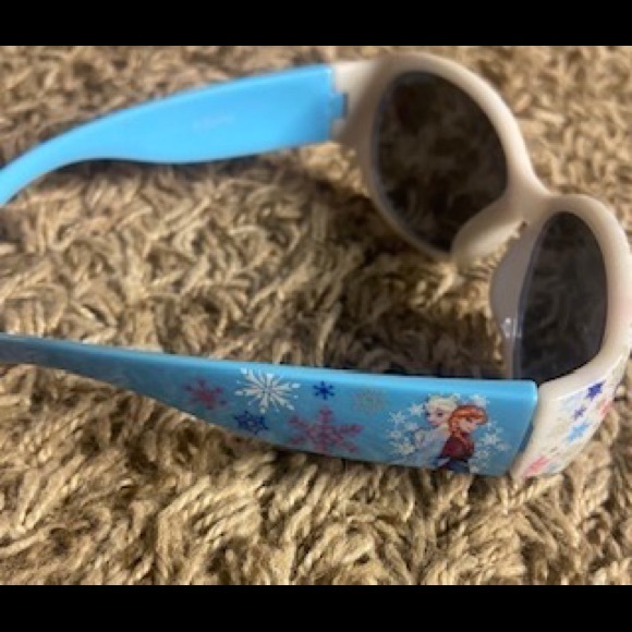 Frozen Sunglasses (set of 3 w/Frozen glasses case): $12 (for all) - Picture 8 of 15